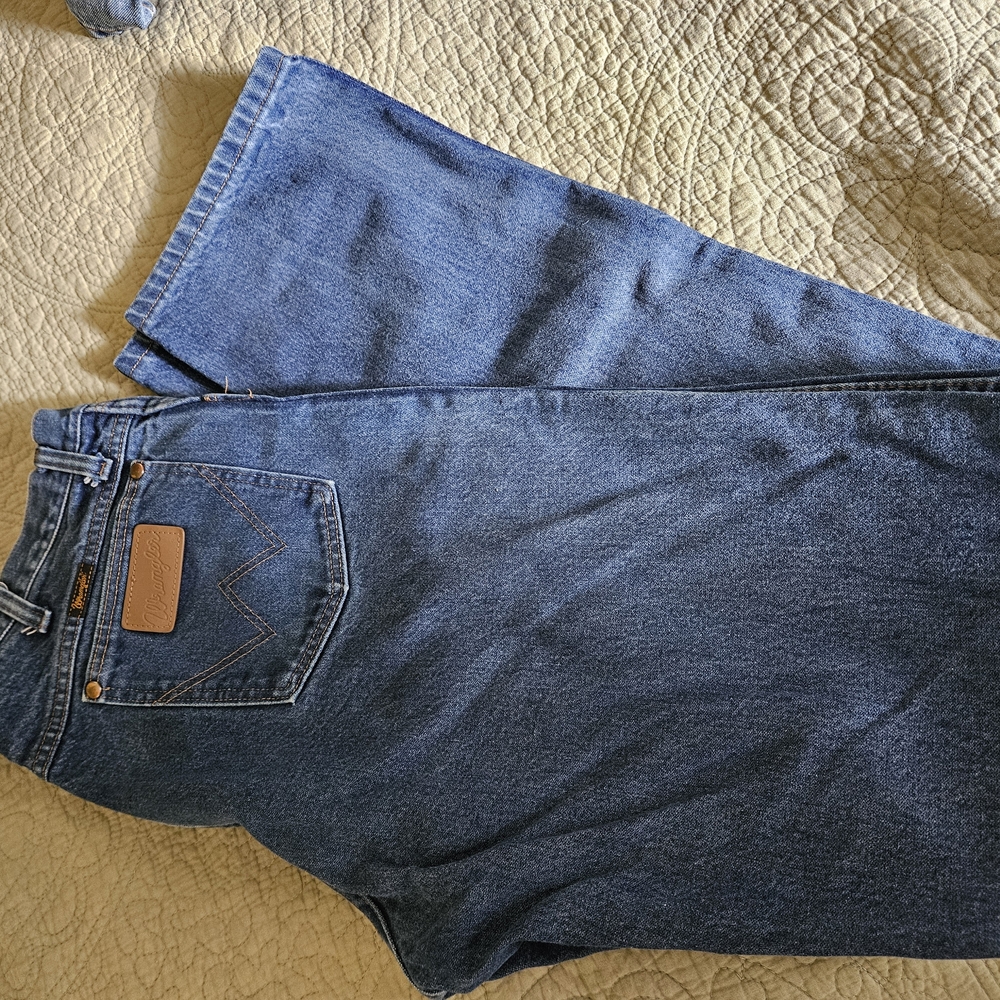 Wrangler Men's Classic Straight Blue Jeans